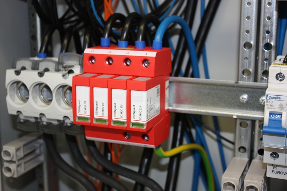 U berspannungsschutz bei Elektro Sambeth in Ochsenfurt-Hopferstadt